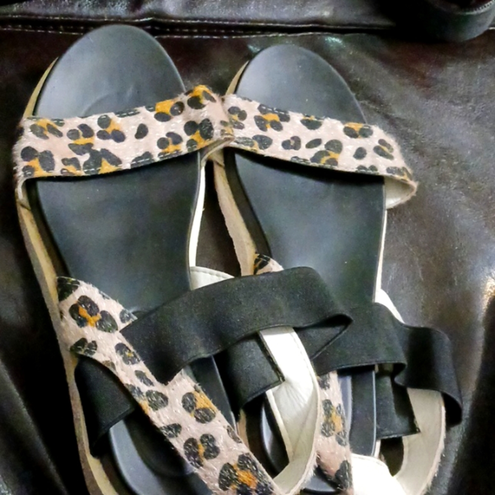 Yellow Box Leoprad Sandals